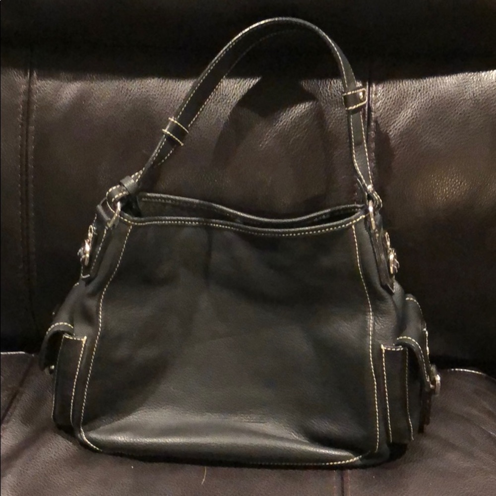 Dooney & Bourke black hand bag.